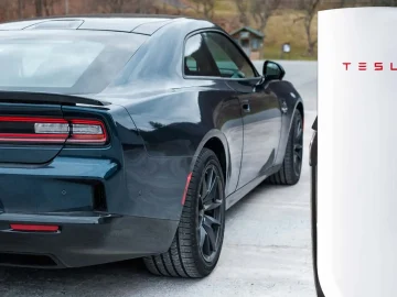 Jeep Dodge EV charging