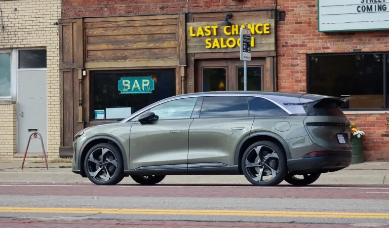 Lucid Gravity: The True Do-It-All 3-Row Electric SUV